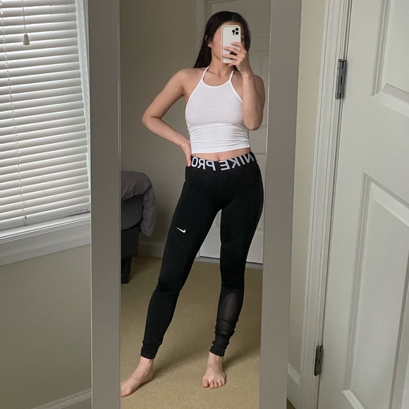 Aritzia Tops - Aritzia Sunday Best White Tank